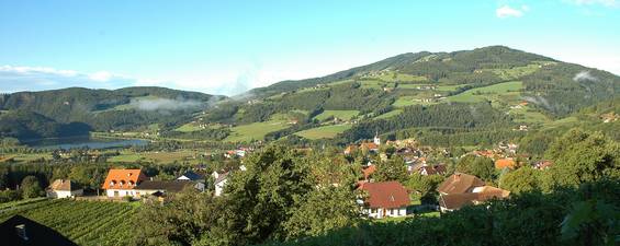 Die Landschaft um die Gemeinde Stubenberg am See