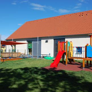 Garten in der Kinderkrippe in der Gemeinde Stubenberg am See