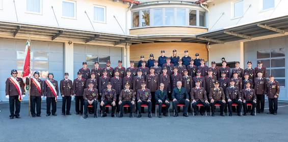 Gruppenfoto der Freiwilligen Feuerwehr in Stubenberg